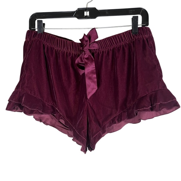 Victoria's Secret Sleep Shorts Size Medium - Picture 1 of 4